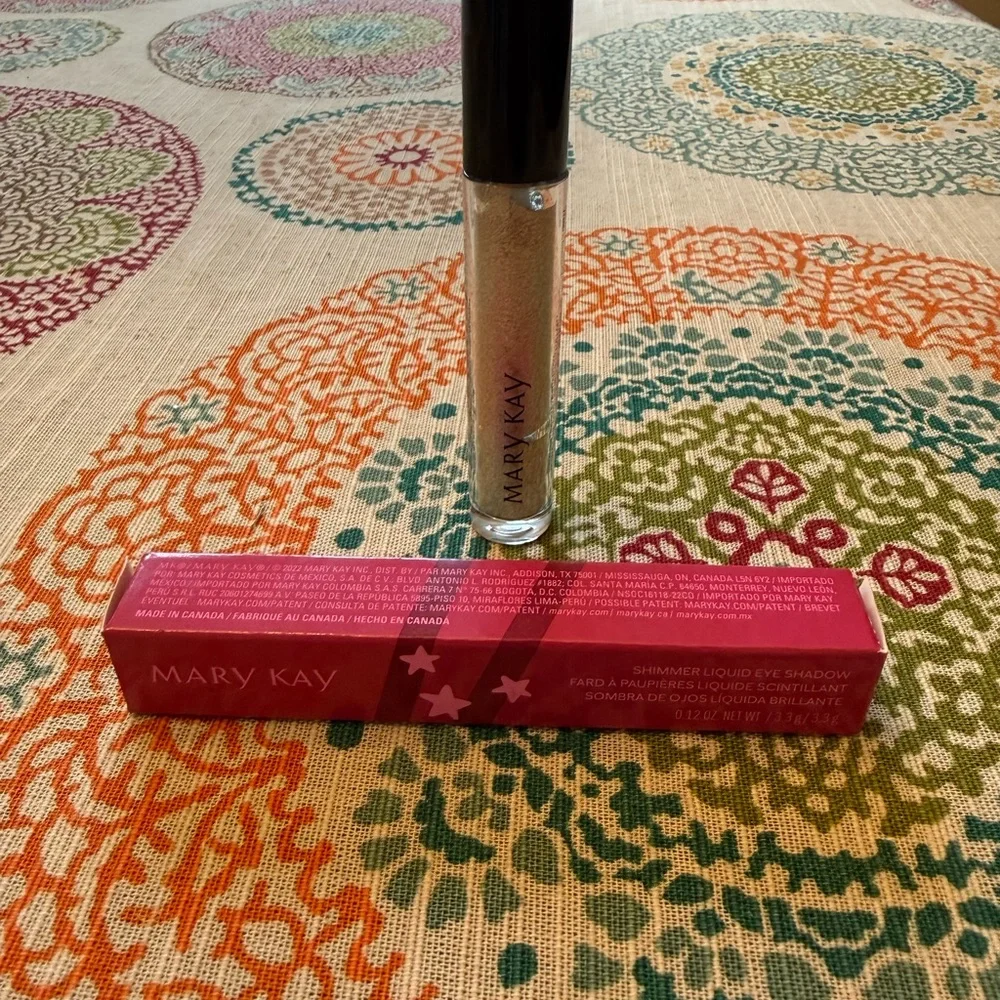 NWT Mary Kay Shimmer Liquid Eye Shadow - Sparkling Scintillant